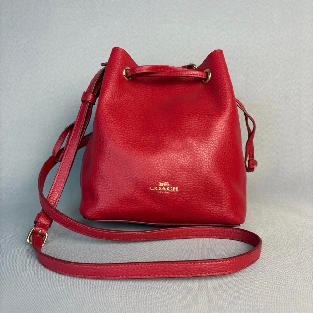 Coach Derby Crossbody Bag Red Pebbled Leather Drawstring Bucket!